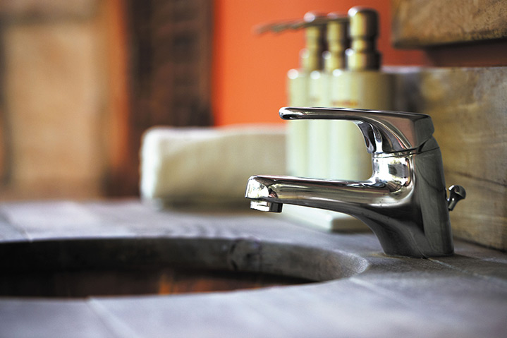 A2B Plumbers are able to fix any leaking taps you may have in Ealing. 
